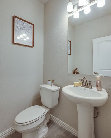 2212 Davenport Drive, Denton, TX 76207