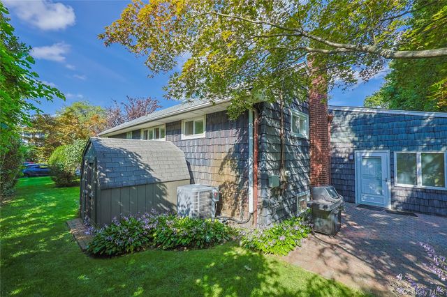 168 Glenmore Street, Williston Park, NY 11596