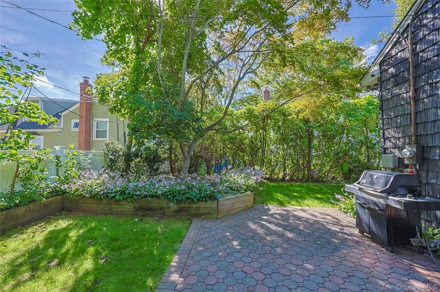 168 Glenmore Street, Williston Park, NY 11596