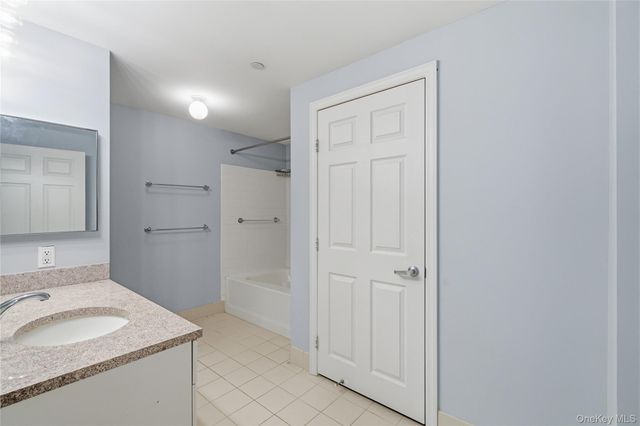 300 Mamaroneck Avenue 323, White Plains, NY 10604