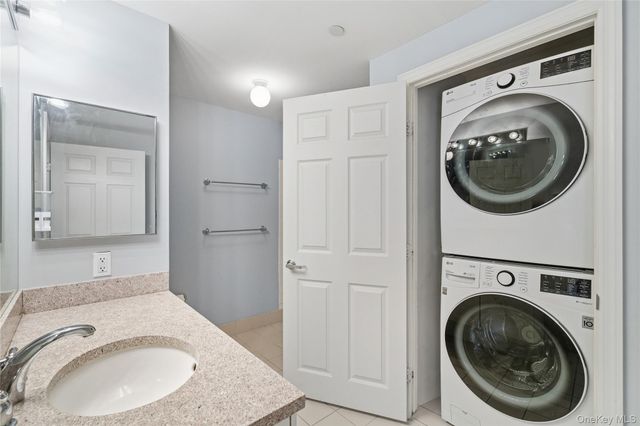 300 Mamaroneck Avenue 323, White Plains, NY 10604