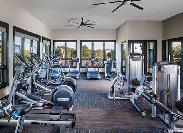 300 Mamaroneck Avenue 323, White Plains, NY 10604