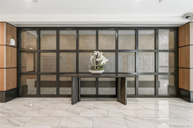 300 Mamaroneck Avenue 323, White Plains, NY 10604