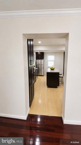 6152 STRASBURG DR, Centreville, VA 20121