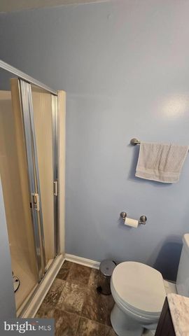 6152 STRASBURG DR, Centreville, VA 20121