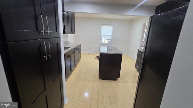6152 STRASBURG DR, Centreville, VA 20121