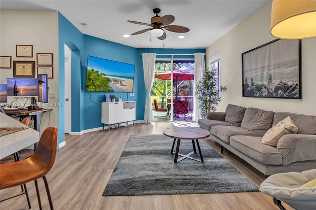 268 Conservation Dr, Weston, FL 33327