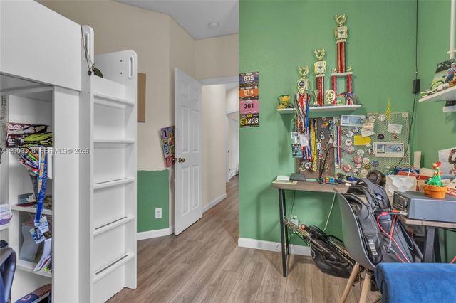 268 Conservation Dr, Weston, FL 33327