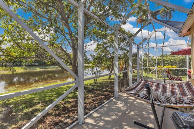 268 Conservation Dr, Weston, FL 33327