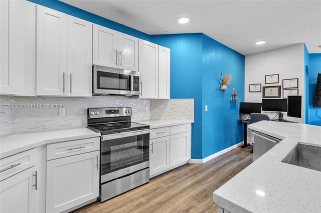 268 Conservation Dr, Weston, FL 33327