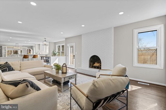 6125 WOODED RUN DR, Columbia, MD 21044