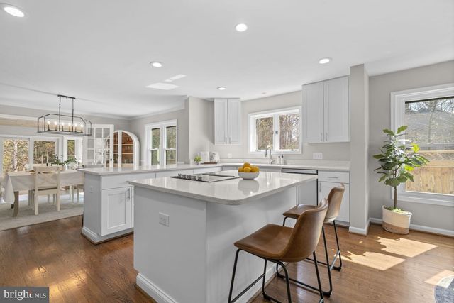 6125 WOODED RUN DR, Columbia, MD 21044