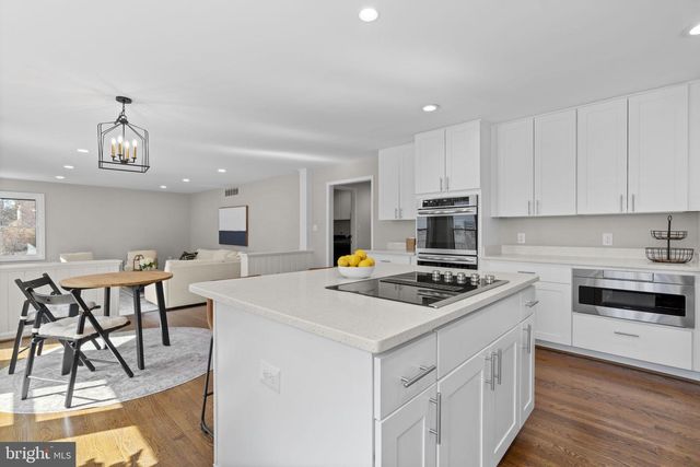 6125 WOODED RUN DR, Columbia, MD 21044