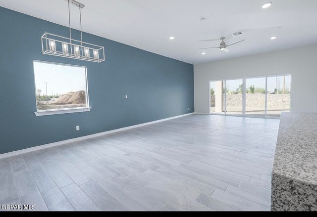 3813 Peak, El Paso, TX 79938