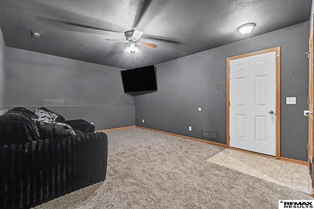 5816 S 193 Street, Omaha, NE 68135