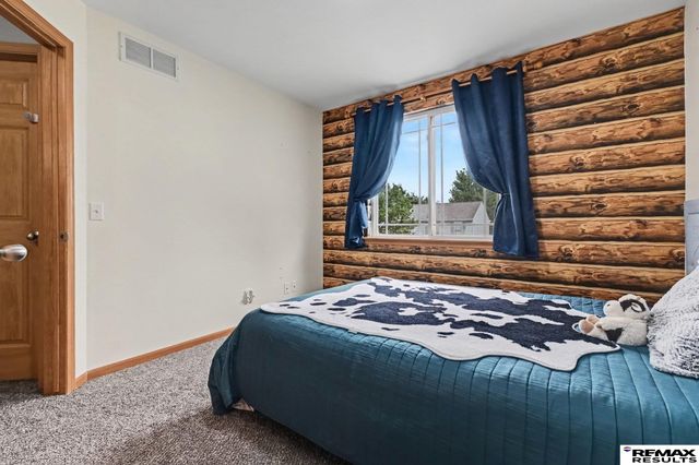 5816 S 193 Street, Omaha, NE 68135