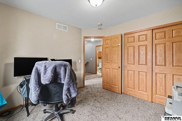 5816 S 193 Street, Omaha, NE 68135