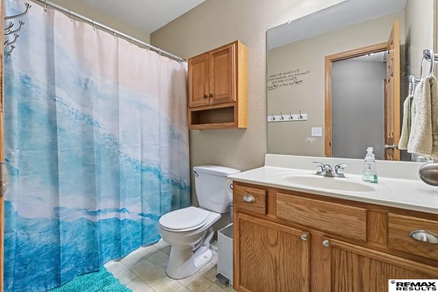 5816 S 193 Street, Omaha, NE 68135