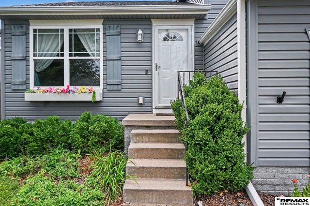 5816 S 193 Street, Omaha, NE 68135