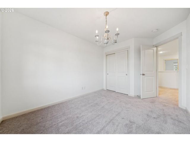 9975 Sw LEDGESTONE Ct, Beaverton, OR 97007