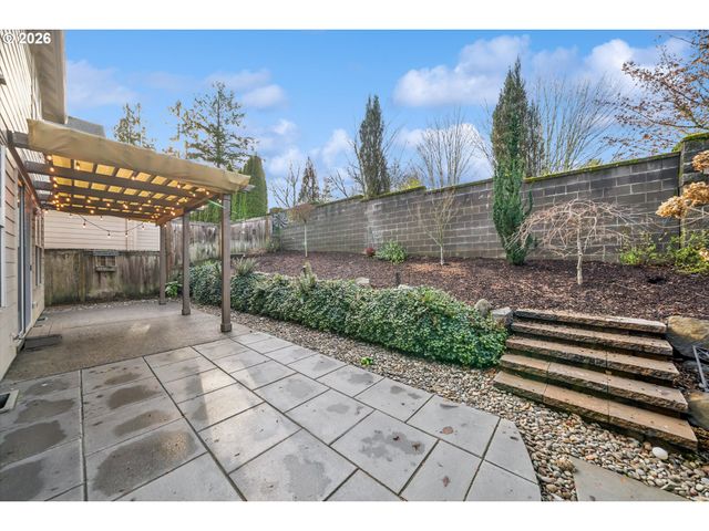 9975 Sw LEDGESTONE Ct, Beaverton, OR 97007