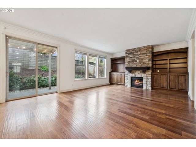 9975 Sw LEDGESTONE Ct, Beaverton, OR 97007