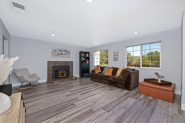 3940 Los Santos Dr, Cameron Park, CA 95682