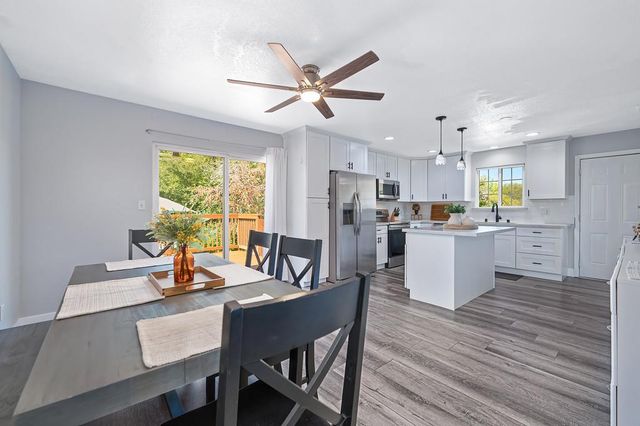 3940 Los Santos Dr, Cameron Park, CA 95682