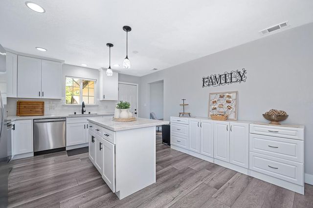 3940 Los Santos Dr, Cameron Park, CA 95682
