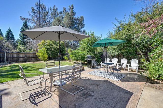 3940 Los Santos Dr, Cameron Park, CA 95682