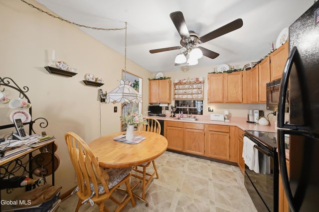 11 Bridgewood Lane, Watervliet, NY 12189