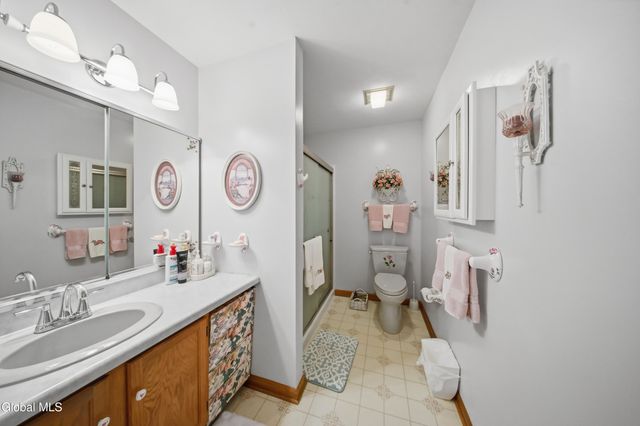 11 Bridgewood Lane, Watervliet, NY 12189