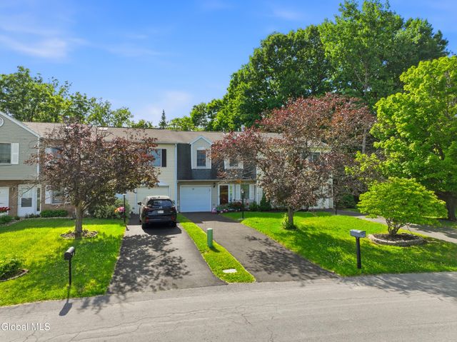 11 Bridgewood Lane, Watervliet, NY 12189