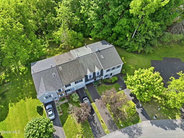 11 Bridgewood Lane, Watervliet, NY 12189