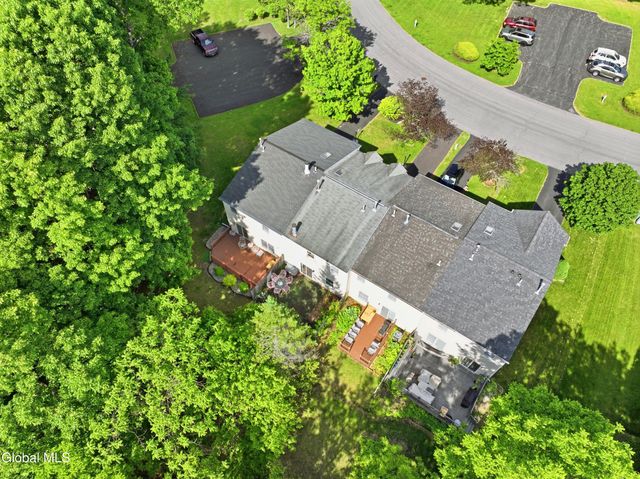 11 Bridgewood Lane, Watervliet, NY 12189