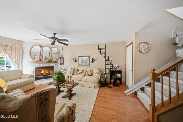 11 Bridgewood Lane, Watervliet, NY 12189