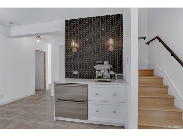 250 Ash St, Denver, CO 80220
