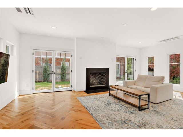 250 Ash St, Denver, CO 80220