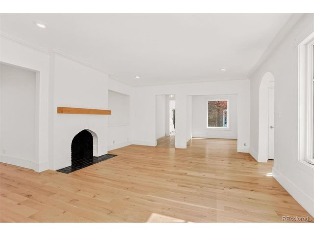 250 Ash St, Denver, CO 80220