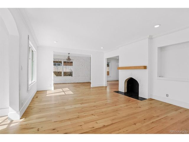 250 Ash St, Denver, CO 80220