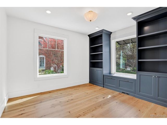 250 Ash St, Denver, CO 80220