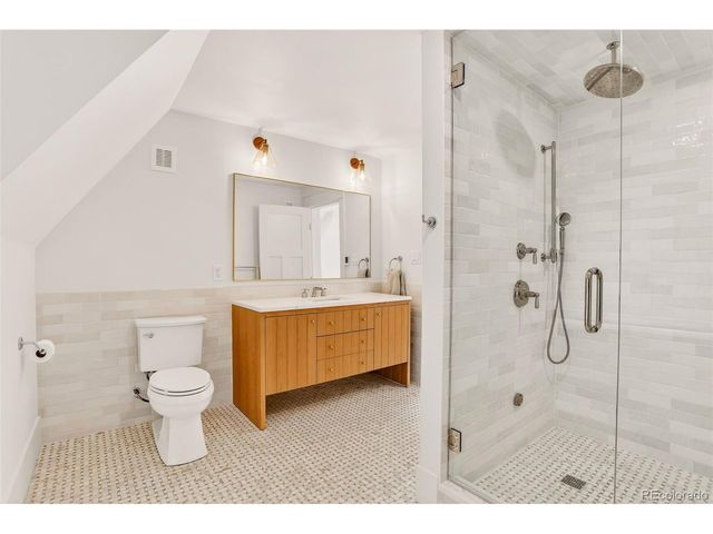 250 Ash St, Denver, CO 80220