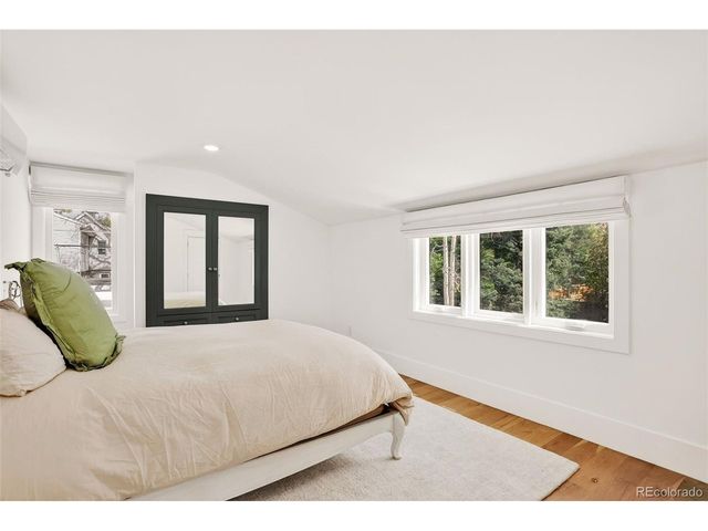 250 Ash St, Denver, CO 80220