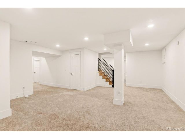 250 Ash St, Denver, CO 80220