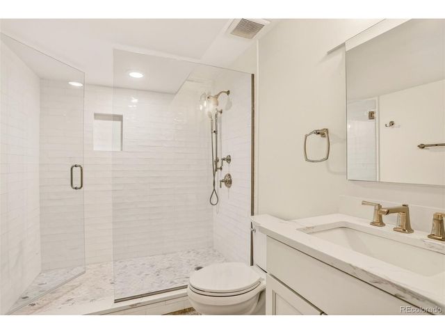 250 Ash St, Denver, CO 80220