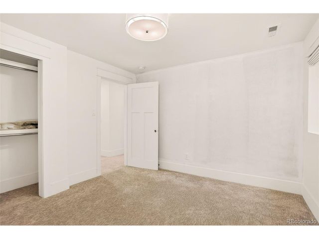 250 Ash St, Denver, CO 80220