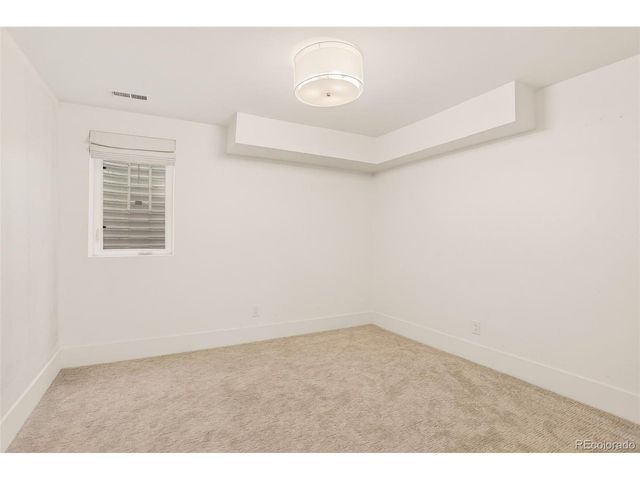 250 Ash St, Denver, CO 80220