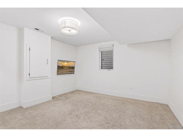 250 Ash St, Denver, CO 80220