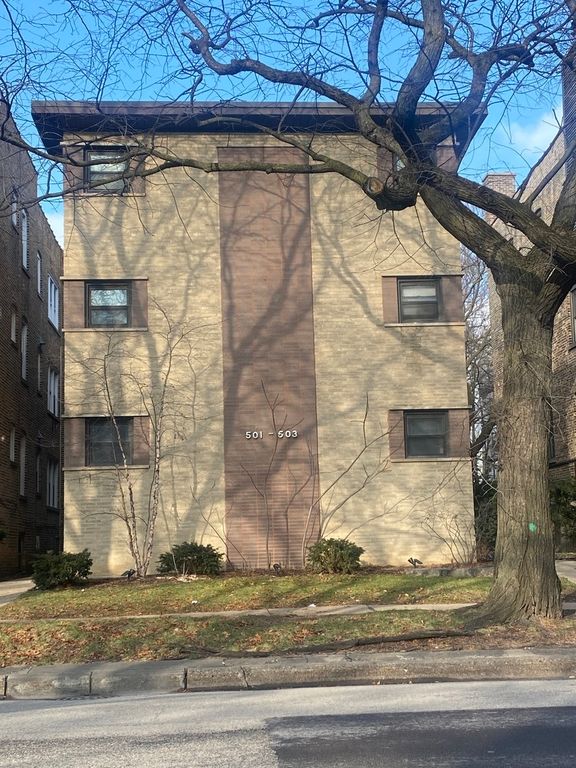 501 Sheridan Road C1, Evanston, IL 60202