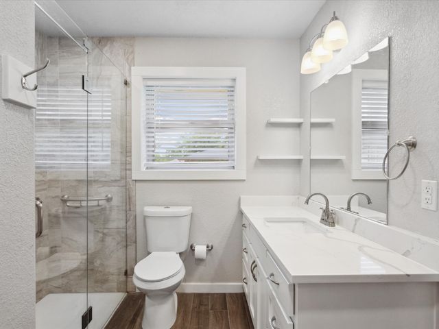 1704 Charlottesville Drive, Ennis, TX 75119